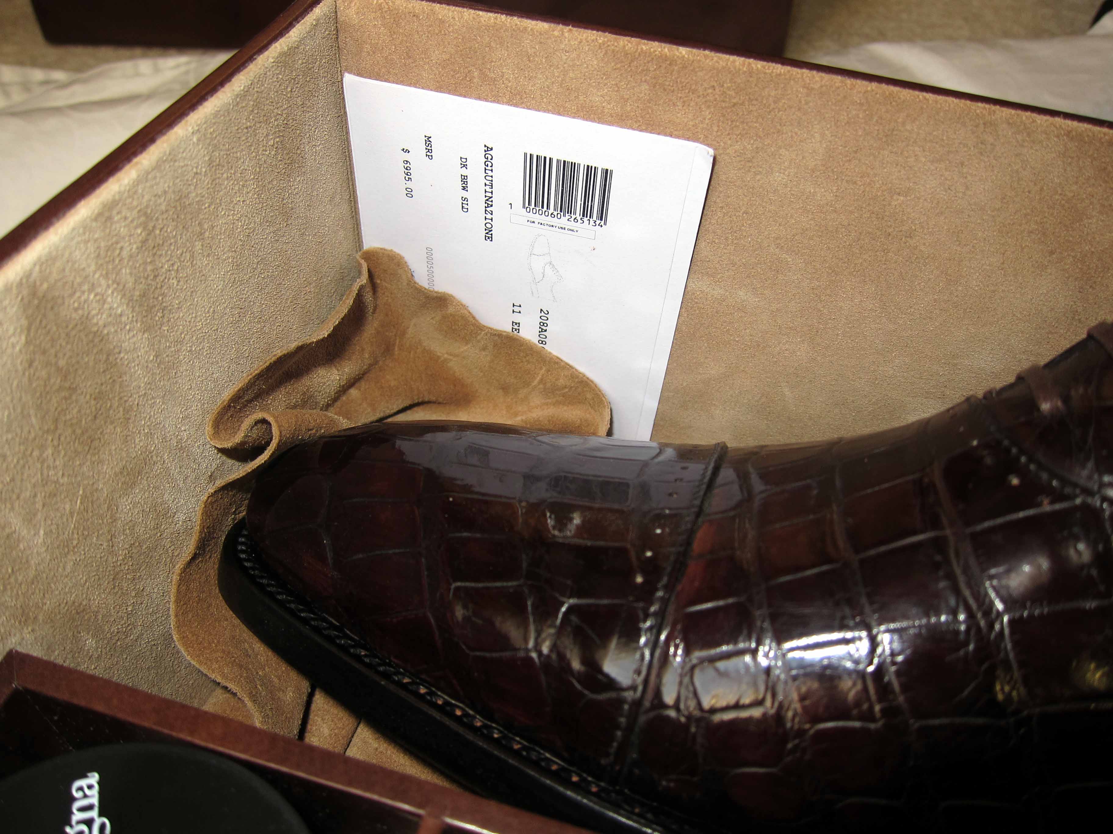 also have same shoes in size 10.5EE/11.5US. Please contact me if you